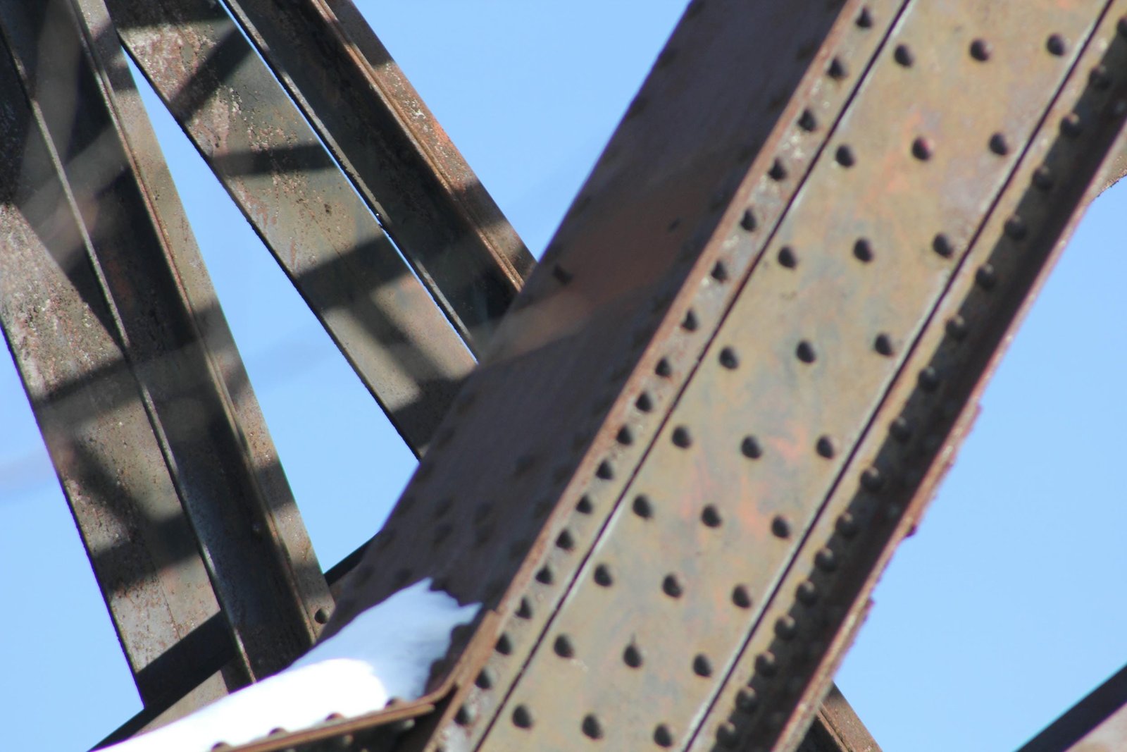 Missing plaque, main span